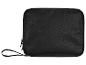 Sac rectangulaire noir zippé avec dragonne