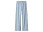 Pantalon large bleu clair texturé avec taille élastique.