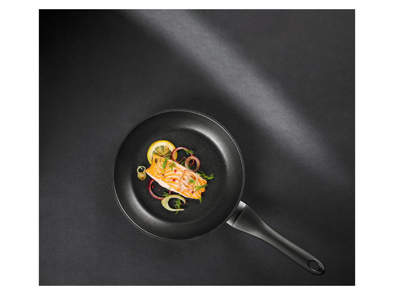 Ga naar volledige schermweergave: ERNESTO® Gegoten aluminium pan, Ø 24 cm, anti-aanbaklaag - afbeelding 2