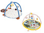 Deux tapis d'éveil pour bébé avec des motifs d'animaux et des jouets.