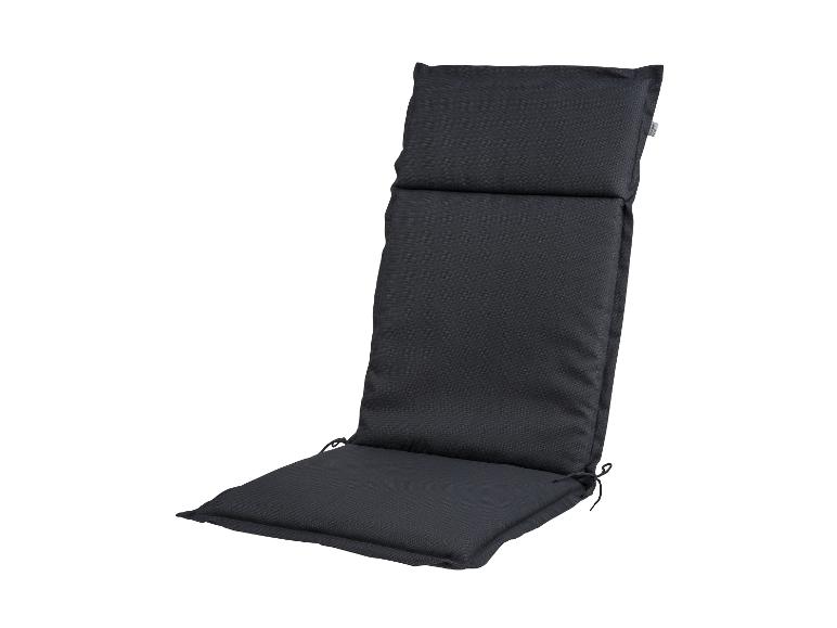Een zwarte stoel met rugleuning en zitkussen van het merk Elfa.