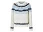 Un pull en maille blanc avec un motif scandinave bleu et noir.