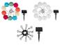 Guirlandes lumineuses solaires avec lanternes colorées, blanches et ampoules transparentes.