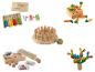 Houten speelgoed voor kinderen, inclusief een telset, wortelspel, pinspel, spellingspeelgoed en cactusbalansspel.