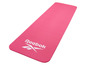 Een roze fitnessmat van Reebok.