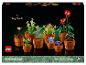 Ensemble LEGO Botanicals Tiny Plants avec neuf plantes à construire différentes en pot.