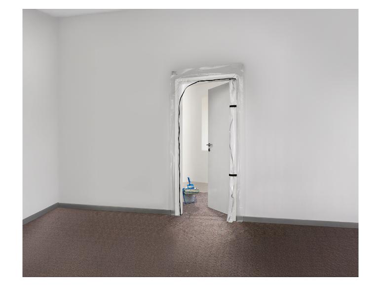 Porte anti-poussière zippée, avec outils de peinture en arrière-plan