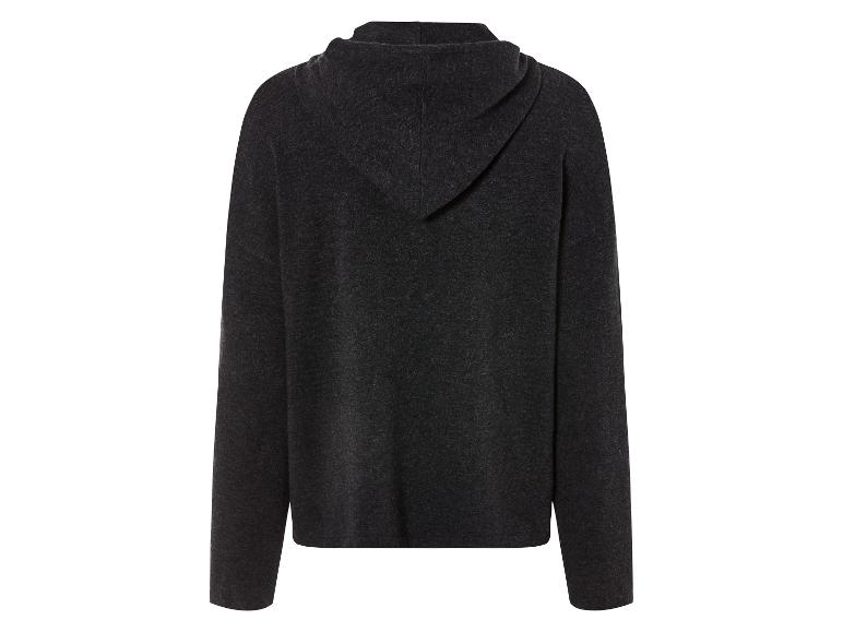 Un sweat-shirt gris foncé à capuche.