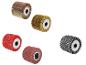 Brosses à rouleau abrasives et métalliques de différentes couleurs et matériaux.