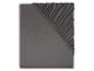 Drap-housse gris foncé, tissu extensible.