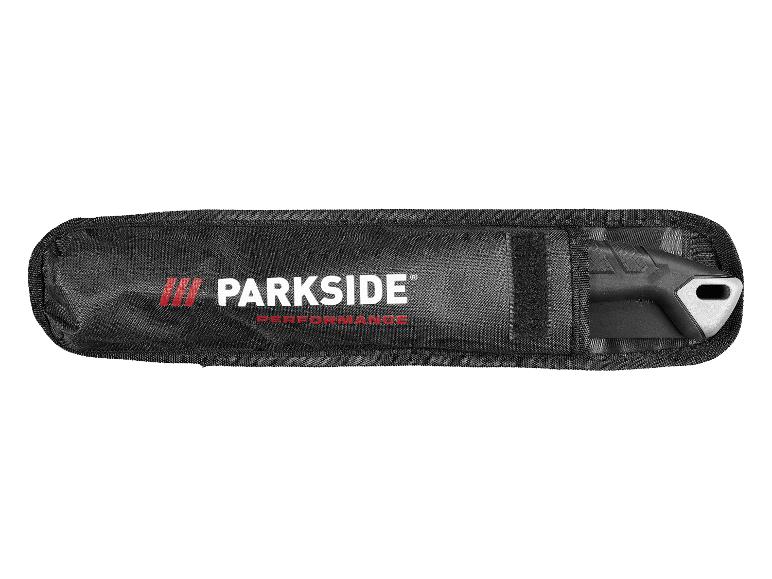 Un étui noir pour une scie Parkside Performance.