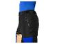Pantalon de ski noir avec détails bleus et beiges, porté par une personne.