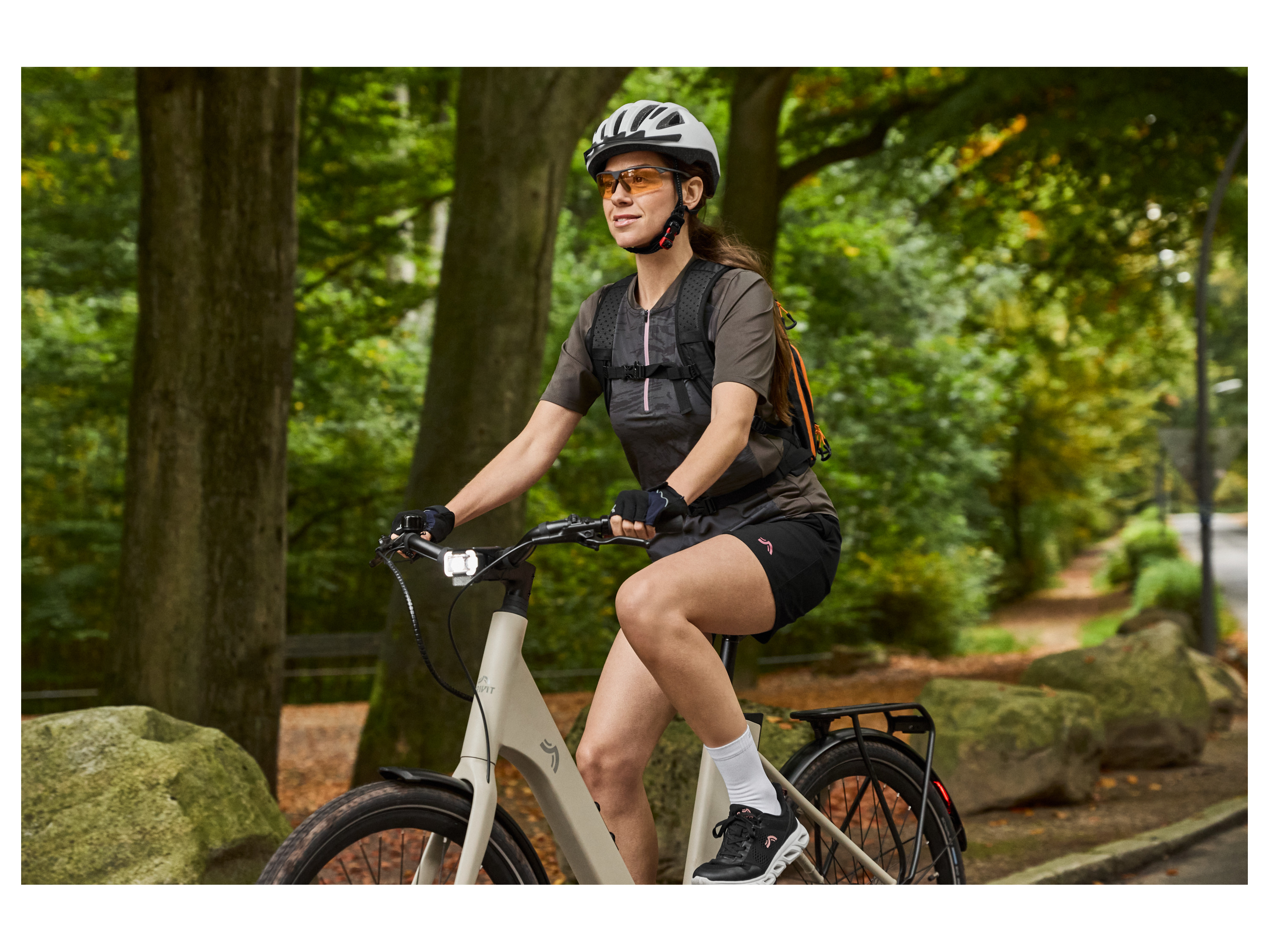 CRIVIT Fietshelm met achterlicht - 20