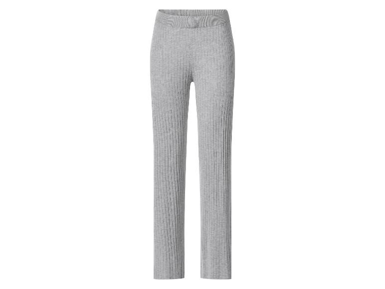 Pantalon gris côtelé avec taille élastique.
