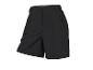 Zwarte sportieve shorts met ritsen en een knoop.