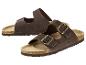 Sandales marron avec deux brides et boucles métalliques