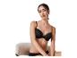 Elegante zwarte lingerie: bh en slip.