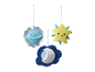Trois mobiles bébé : planète, étoile et lune, thème céleste.