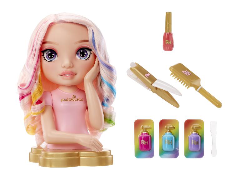 Tête de poupée Rainbow High avec cheveux colorés, fer à lisser, brosse et flacons de teinture.