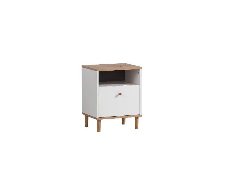 Wit nachtkastje met één lade en open schap, houtkleurig blad en poten.