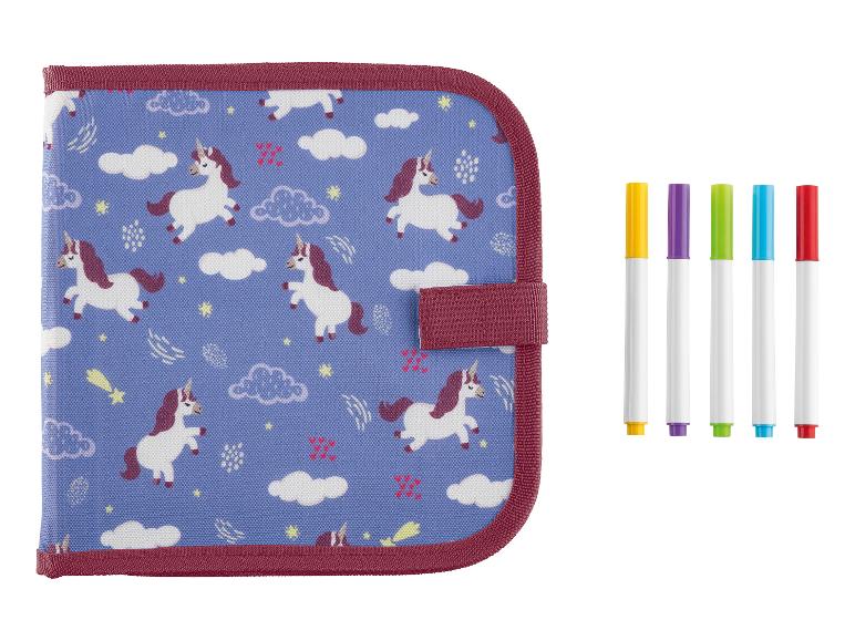 Livre de dessin thème licorne et cinq marqueurs colorés.