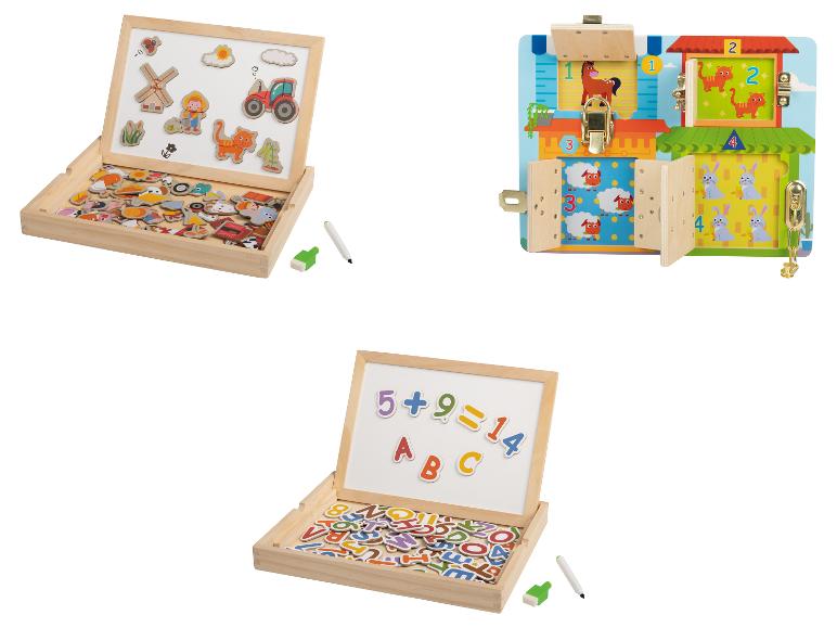 Trois jouets éducatifs en bois : un tableau magnétique de ferme, un tableau à loquets et un tableau magnétique de lettres et chiffres.