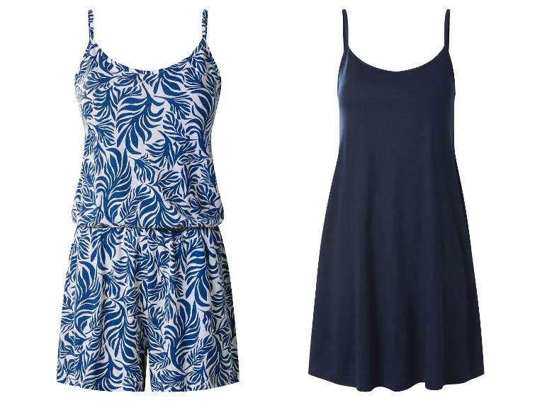 Combinaison courte à motifs bleus et blancs et robe nuisette bleu marine.