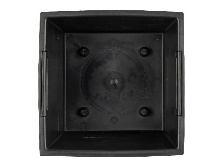 Un pot de fleurs carré noir avec une ouverture ronde sur le dessus.