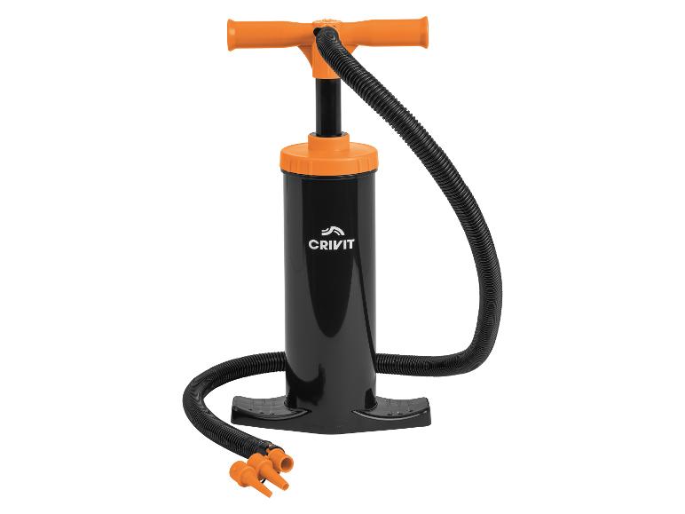 Pompe à pied Crivit noire et orange pour gonflage.