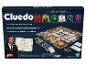 Le jeu de société Cluedo avec un plateau du manoir et des personnages comme Mademoiselle Rose, Colonel Moutarde et Professeur Violet.