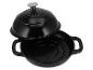 Une cocotte en fonte noire Silvercrest avec couvercle.
