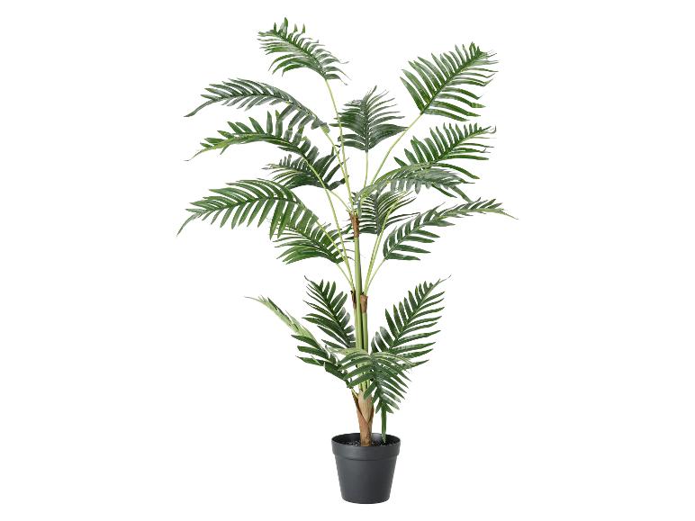 Kunstpalm in een zwarte pot