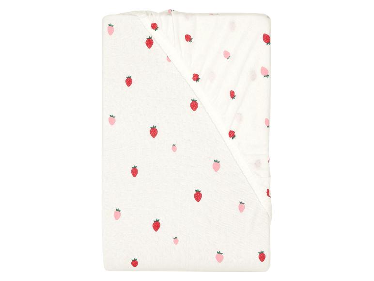 Drap-housse blanc à motif fraises