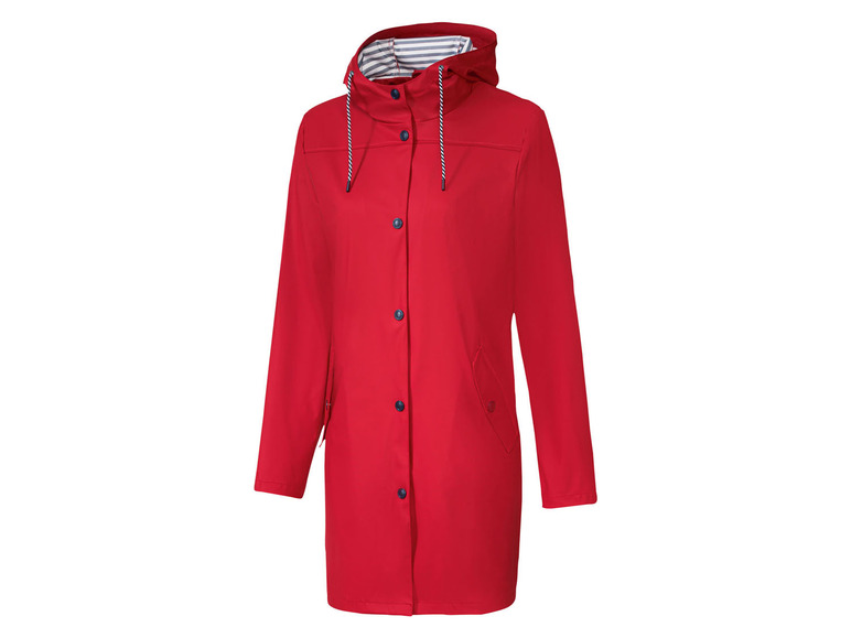 Un imperméable rouge à capuche.