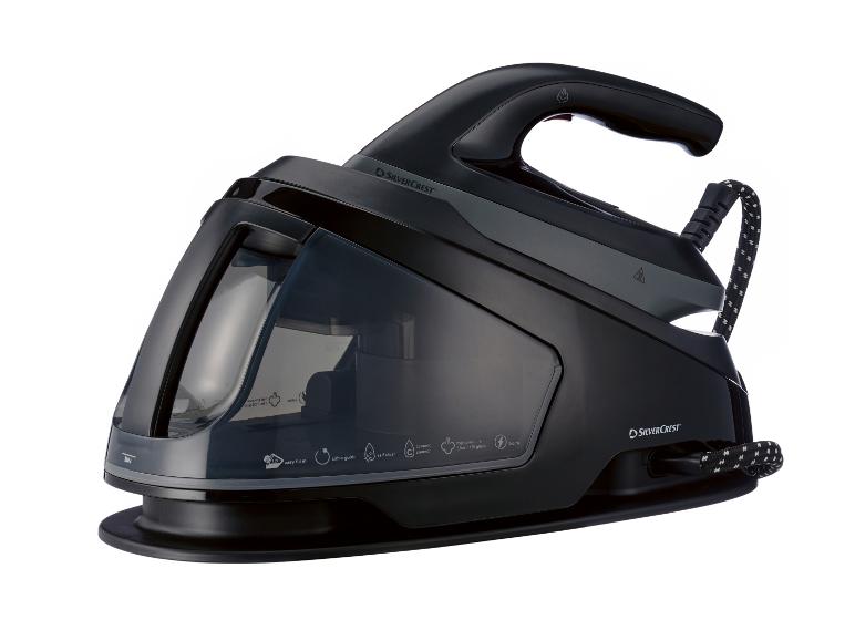 Fer à vapeur noir avec réservoir d'eau transparent et logo de la marque.