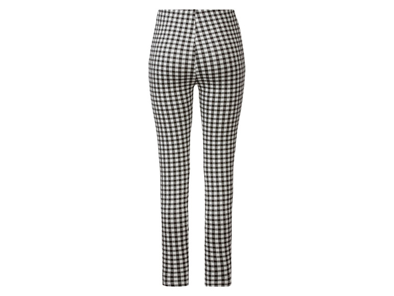 Zwarte en witte geruite broek