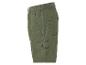 Olijfgroene cargoshorts.