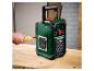 PARKSIDE werkradio met Bluetooth, USB en AUX, afgesteld met een schroevendraaier