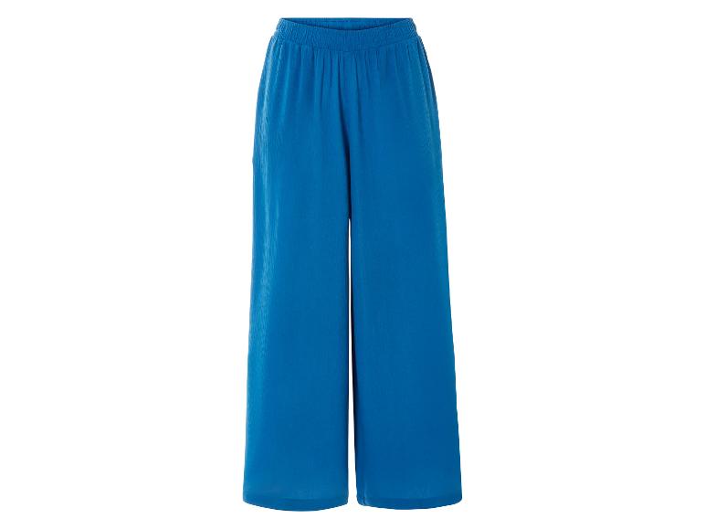 Pantalon large bleu en tissu fluide.