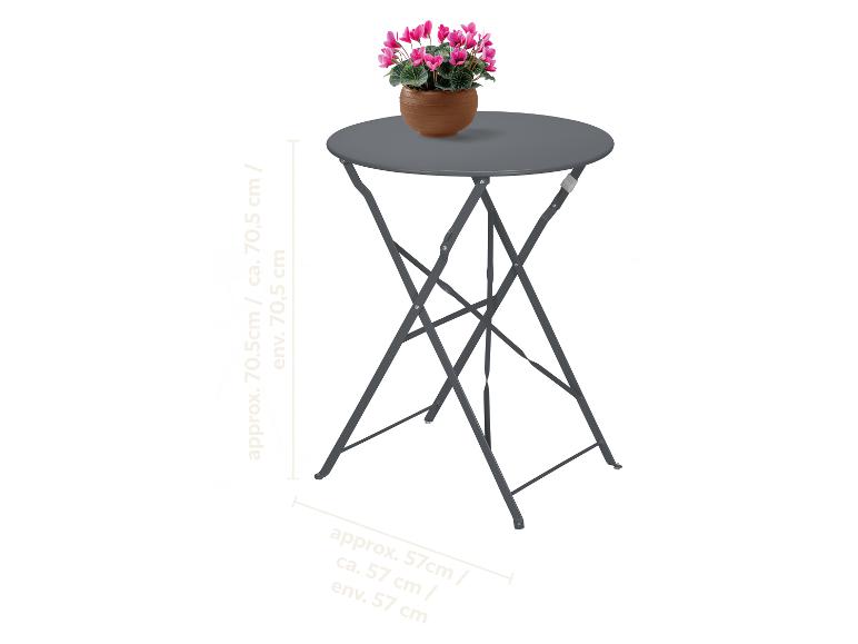 Table pliante ronde grise avec un pot de fleurs roses, d'environ 70,5 cm de haut et 57 cm de large.