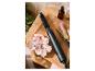Cien Beauty heteluchtborstel, haaraccessoires en haarverzorgingsproducten op een houten dienblad.