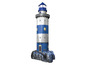Un phare bleu et blanc composé de pièces de puzzle, sur des rochers.