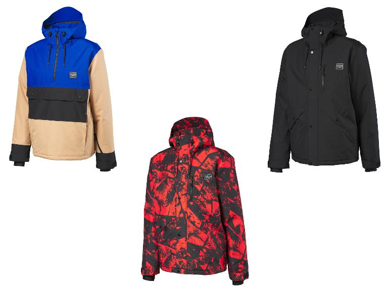 Drie Mountain Slopes ski-jassen: één blauw, beige en zwart, één rood en zwart, en één zwart.