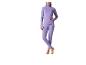 Femme en col roulé violet à manches longues et leggings assortis.