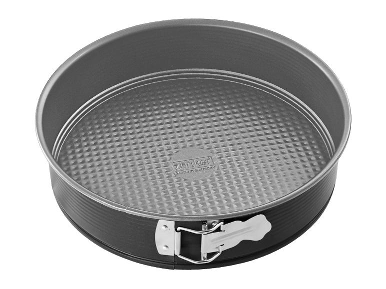 Een ronde springvorm van Zenker, gemaakt in Duitsland.