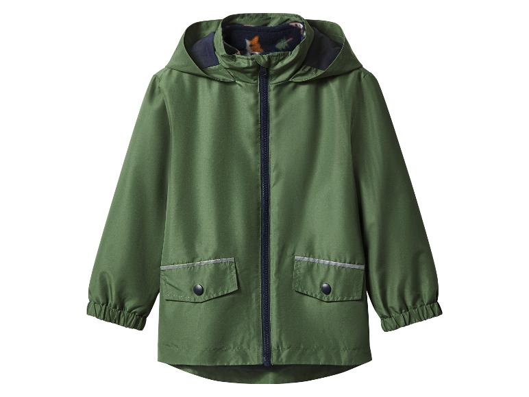Groen waterdicht jack voor kinderen met capuchon.