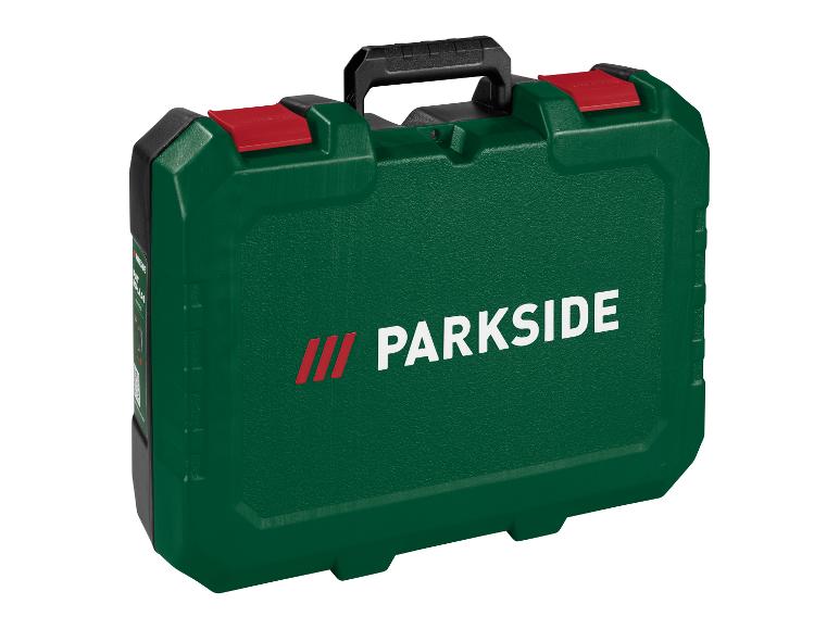 Groene Parkside gereedschapskoffer met zwart handvat en rode sluitingen.