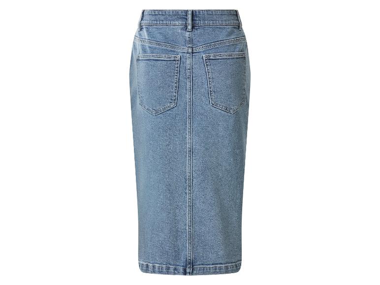 Lichtblauwe lange spijkerrok, achteraanzicht.