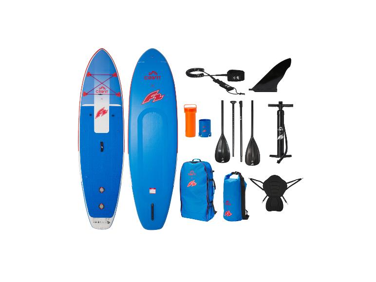Deux planches de paddle bleues avec accessoires : pagaies, pompe, aileron et sacs.