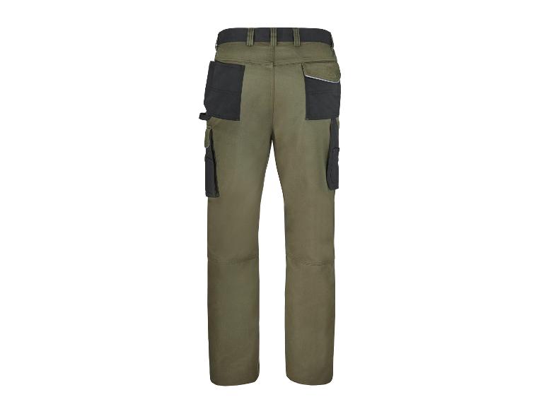 Pantalon de travail vert avec poches noires et détails réfléchissants.